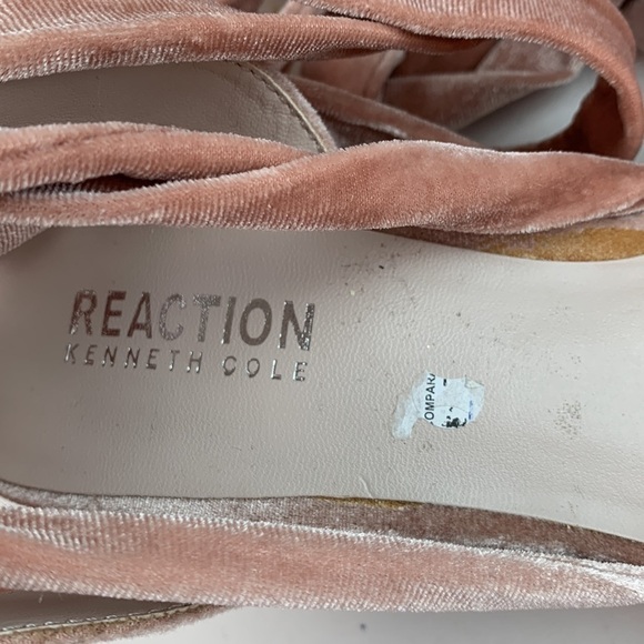 Kenneth Cole Reaction, velvet ankle tie sandals with silver mirrored block heels - Picture 8 of 8